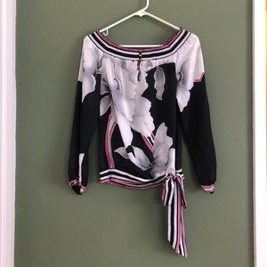 👚White House Black Market Blouse